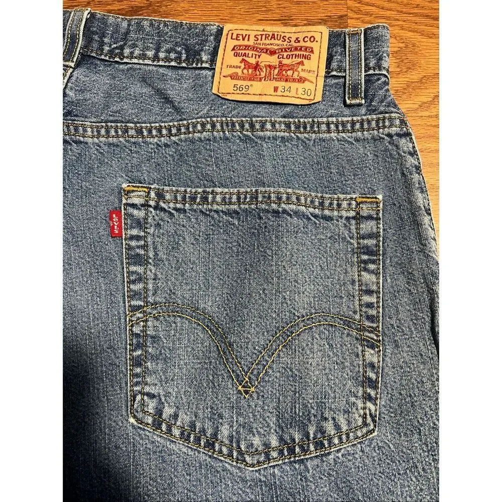 Vintage Levi’s Men’s 569 Loose Straight Jeans 34x30